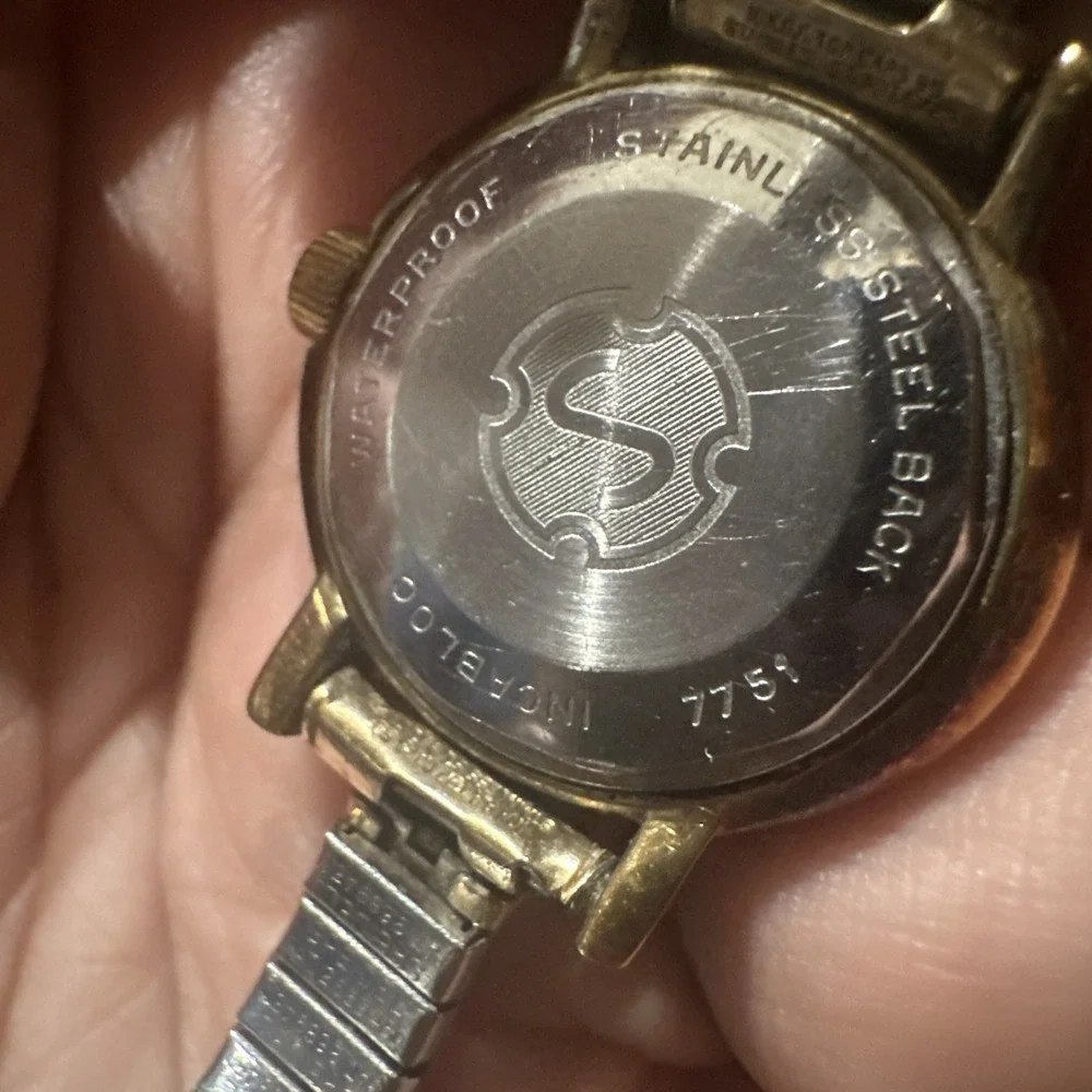 Working Vintage Luxor Automatic Gold Tone‎ Women's Swiss watch 24MM Rare Fit 7in